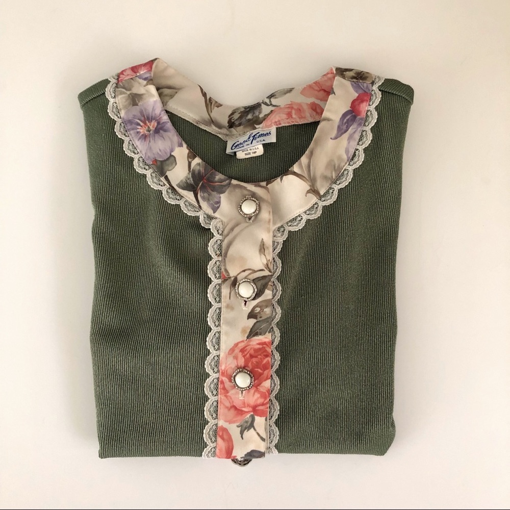 Sz 14P Good Times Blouse
